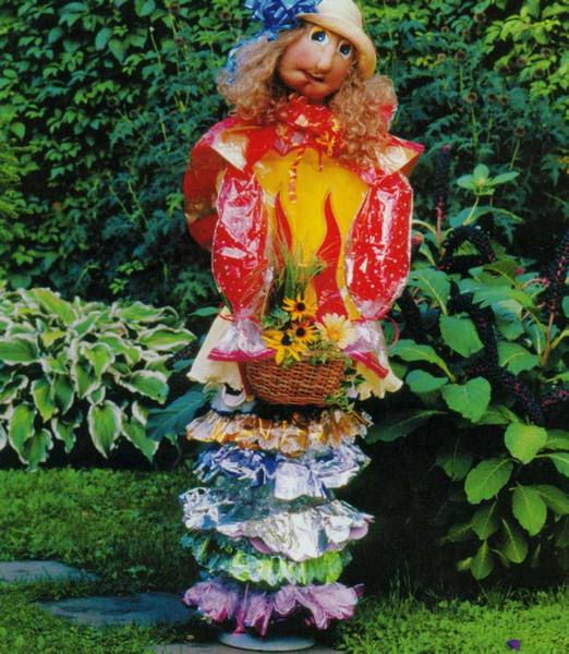 Летние садовые скульптуры своими руками Блондинка и Оранжевая девочка - фото